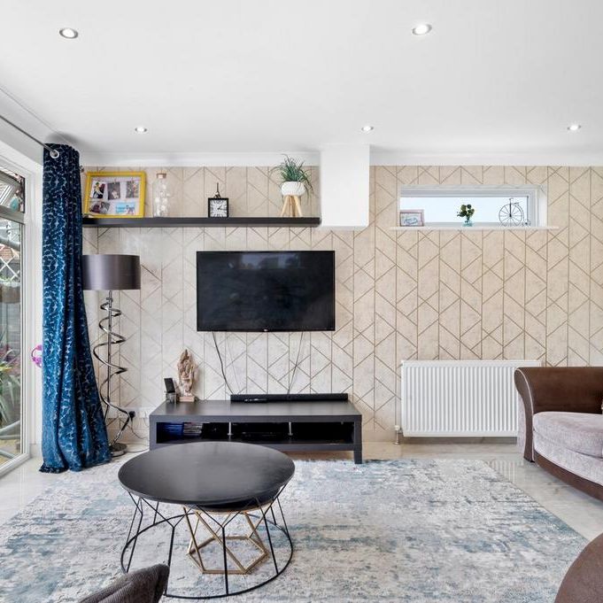 3 bedroom detached house to rent - Photo 1