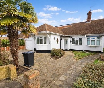 4 bedroom semi-detached bungalow to rent - Photo 1