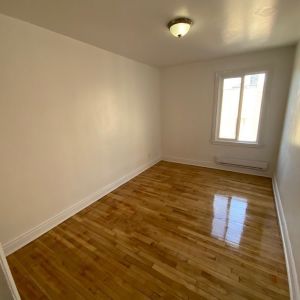 NDG - Beau 5 1/2 De 3 Chambres - Photo 2