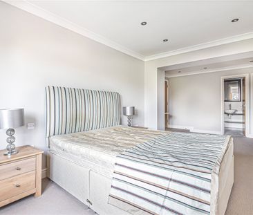 2 bedroom semi-detached house to rent - Photo 4