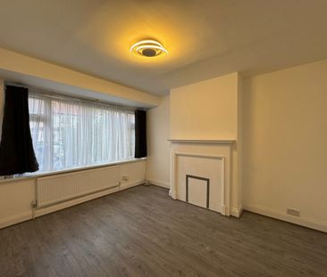 3 bed Mid Terraced House for Rent - Photo 6