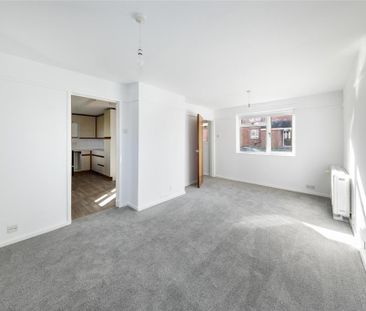 East Crescent - Photo 5