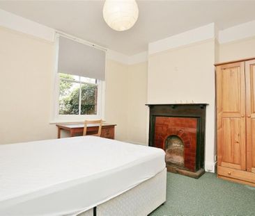 4 bedroom terraced house to rent - Photo 1