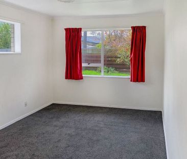 Quiet, Convenient & Perfect for Small Families - Photo 4