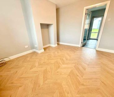 East View, Pontypool, NP4 - Photo 2