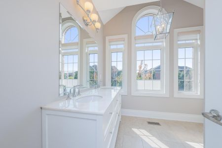 For Lease - 10 Orleans Circle, Vaughan, Ontario - Photo 3