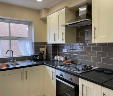 Room in a Shared House, Elm Park, RG30 - Photo 5