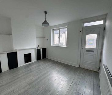 Albany Road, Chatham, ME4 - Photo 3