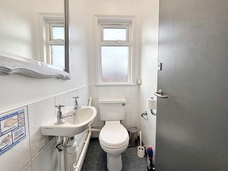 211 Hyde park road , Hyde park - Photo 5