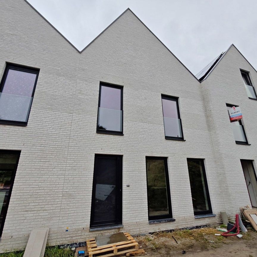 Centraal gelegen nieuwbouwwoning te Loppem - Photo 1