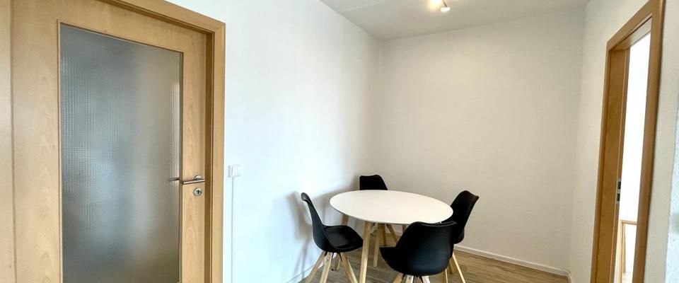 Einziehen ohne Aufwand – möblierte 4-Raumwohnung - Foto 1