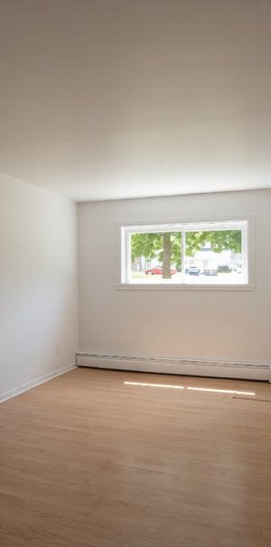 1 Bedroom - 45 Boulevard Fortin, Granby - Photo 1