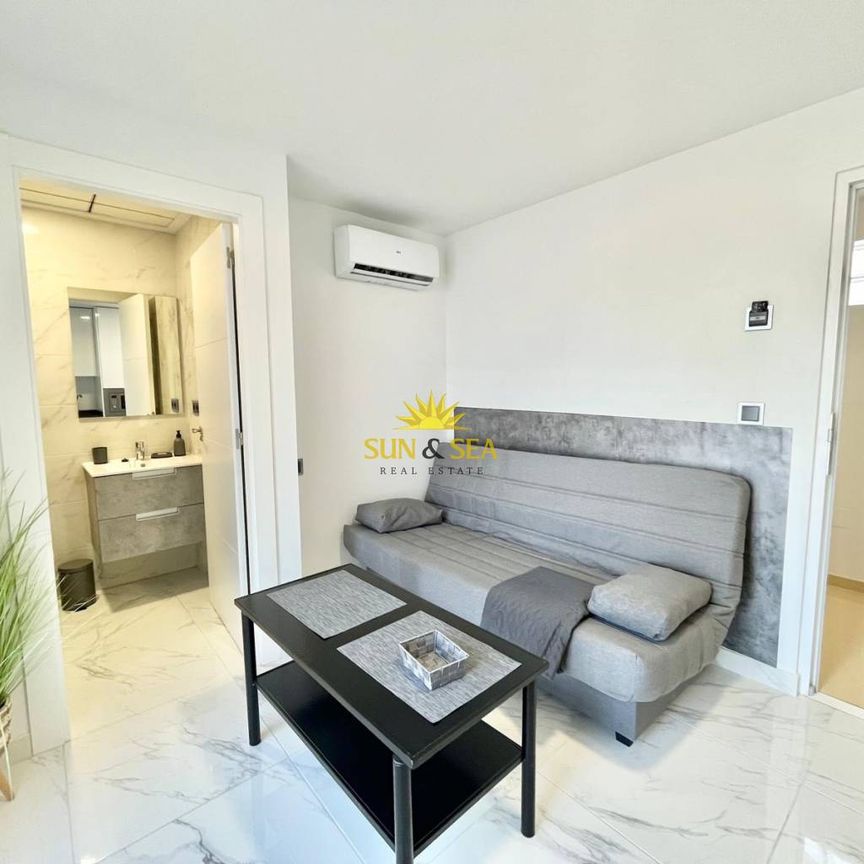 1 BEDROOM HOLIDAY APARTMENT - TORREVIEJA - Foto 1