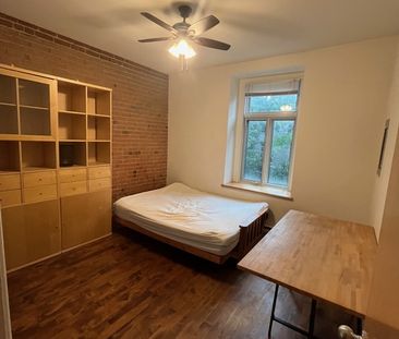 Apt Meublé, Près De McGill, 3 Chambres - Photo 1