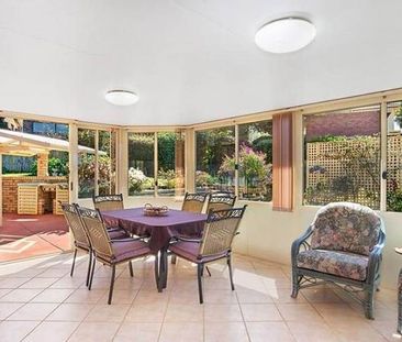 Spacious Split-Level Family Home with Exceptional Garaging - Photo 1