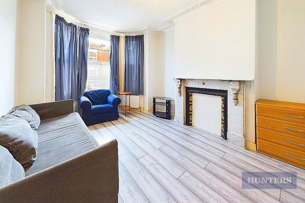 4 bedroom House To Let - Photo 1