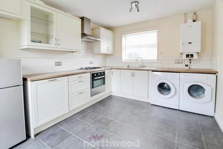 2 bedroom semi-detached house to rent - Photo 5