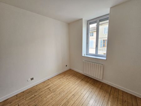 Location Appartement 3 pièces 70m² PONT DE VAUX 01190 - Photo 2