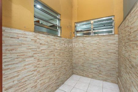 Casa sobrado com 3 dormitórios, sendo 1 suíte, no bairro Cavalhada, com duas vagas de garagem - COD: 17938 - Foto 5