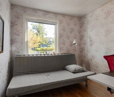 Söderholmsgränd, Skärholmen - Photo 4