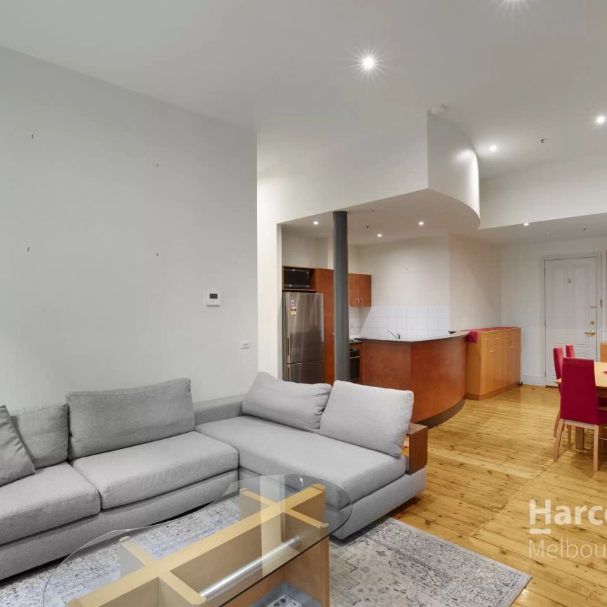 Large Apartment in the Heart of the CBD - Furnished - Photo 1