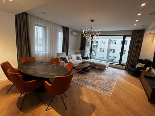 Boutique Living at Its Finest,Three-Bedroom, Kiseleff Mihalache - Fotografie 1