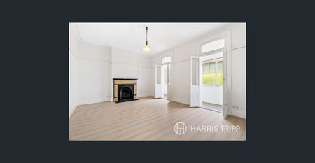 Centrally Located And Spacious Apartment - Photo 2