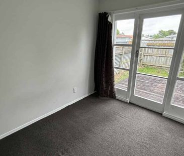 FIVE BEDROOMS - WEST END - Photo 4