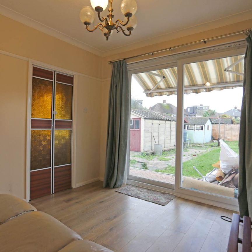 Price £2,300 pcm - Available Now - Part Furnished - Photo 1