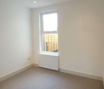 Alfred Road, Sutton, SM1 - Photo 3