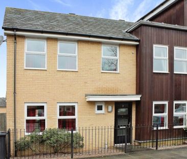 3 bedroom semi-detached house to rent - Photo 1