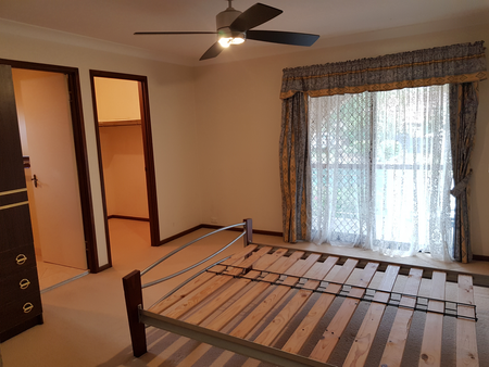 8 Sasha Street, Robertson, QLD - Photo 3