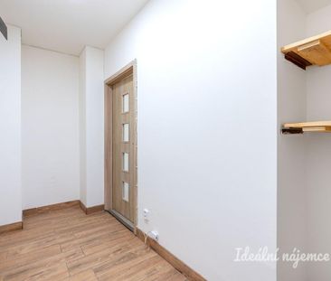 Pronájem bytu 2+kk 41 m2 - Fotografie 2