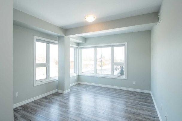 For Lease - 143 Bloor Street Unit# 203, Oshawa, Ontario - Photo 1
