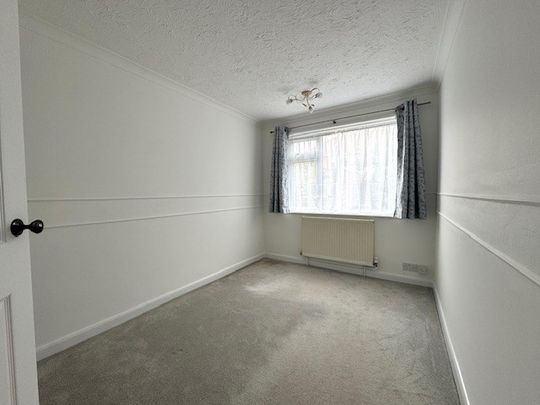 2 bedroom apartment to rent Cornwall Road, Midanbury, Southampton - Photo 1
