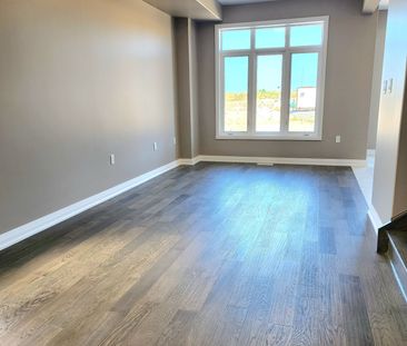 For Lease - 59 Copperhill Heights, Barrie, Ontario - Photo 5