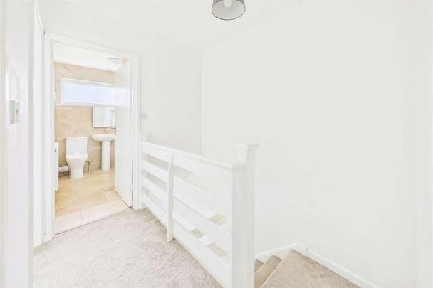 Wordsworth Close, Chelston, Torquay, TQ2 - Photo 1