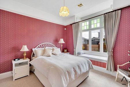 Cosy Family Home - Photo 3