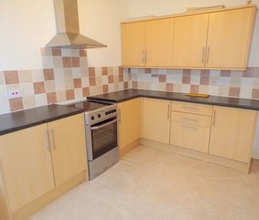 Churchill Avenue, Birkenhead - Photo 1