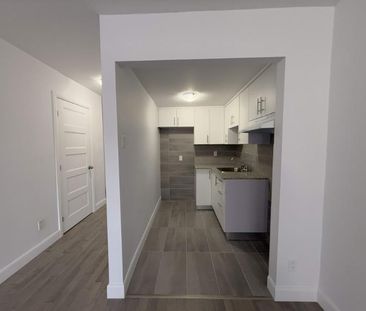 1 CH - 1 SDB - Saint-Laurent - $1,200 /mo - Photo 2