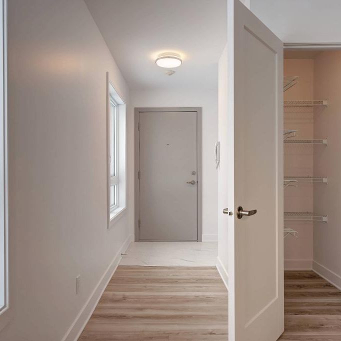 GRAND 5 1/2 - Photo 1