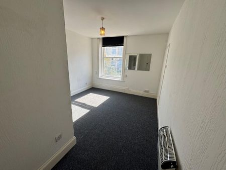 Property to rent - Photo 4