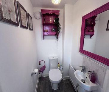 3 bedroom end of terrace house to rent - Photo 6