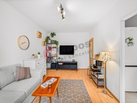 Pronájem bytu 2+1 52 m² - Photo 2