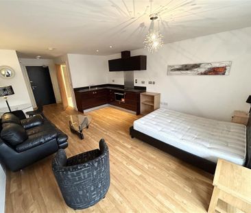 Studio to rent - Photo 2