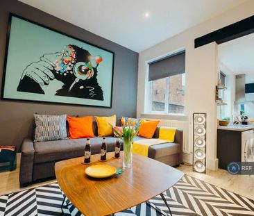 6 bedroom terraced house to rent - Photo 3