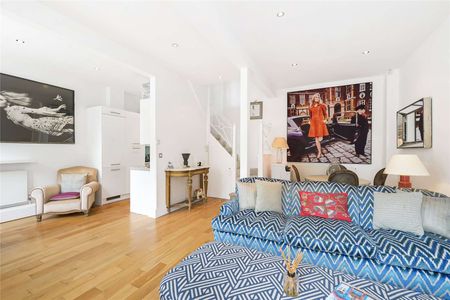 This is a well presented two bedroom mews house, situated on an idyllic cobbled mews. - Photo 2