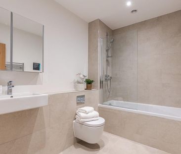 3 bedroom semi-detached house to rent - Photo 3