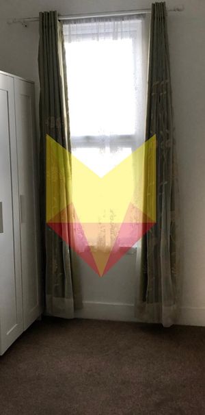 Room in a Shared House, Charlbury Gardens, IG3 - Photo 1