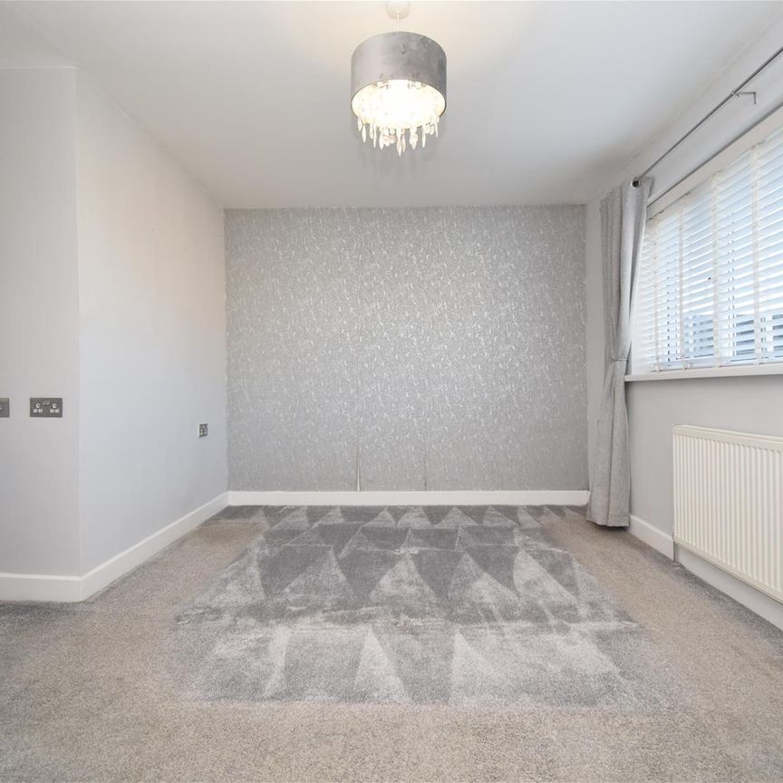 Leatham Park Road, Featherstone, Pontefract - Photo 1